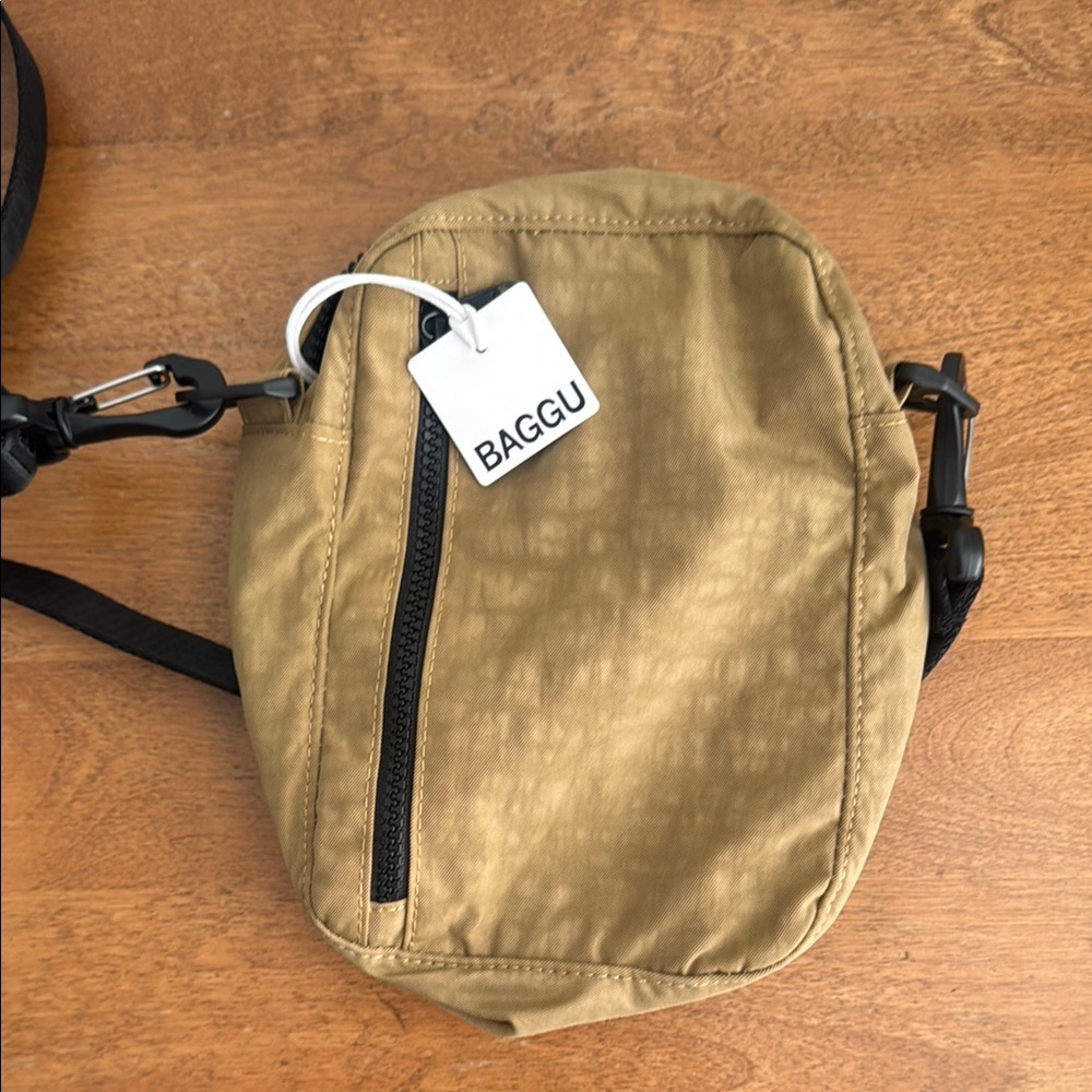 BAGGU Sport Crossbody • Dark Khaki